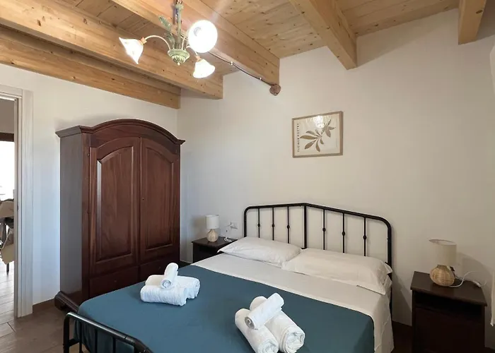 Casa Il Guardiano Delle Due Baie 度假居 Cala Sapone